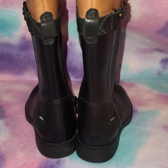 Clarks Boots - Picture 4 of 15